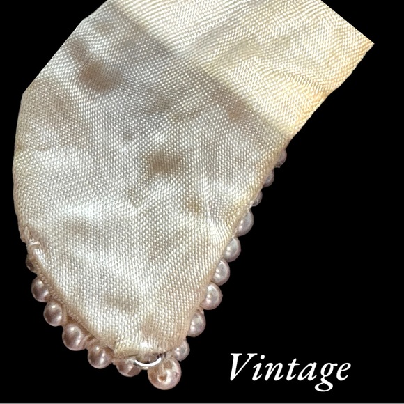 Vintage White Pearl and Grey Beaded Bib Collar (15") - Picture 9 of 12